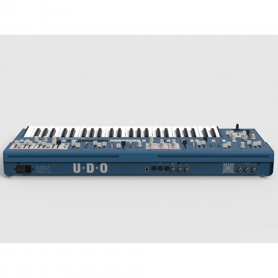 UDO Audio - Super 6 (blau) - zum Schließen ins Bild klicken